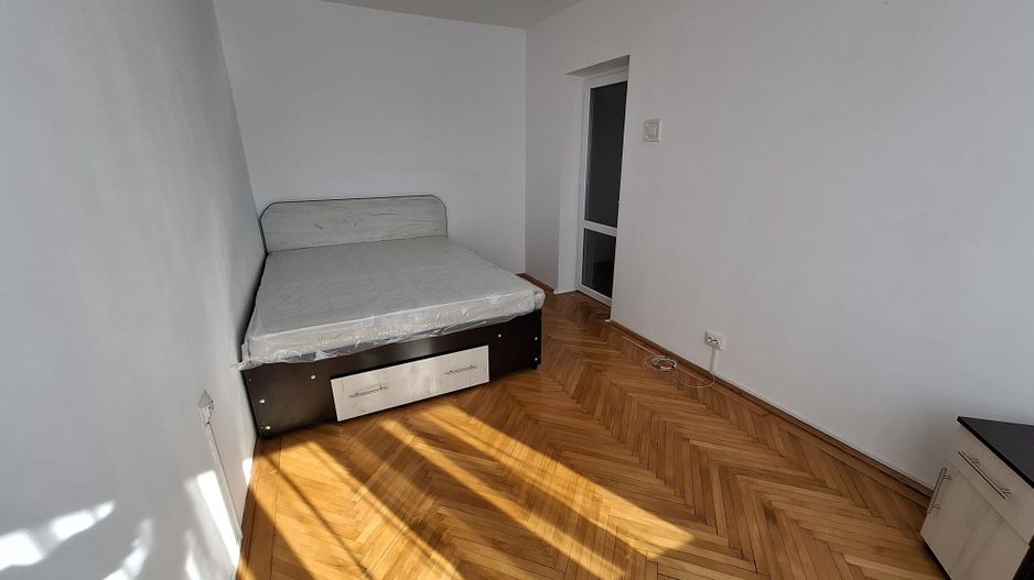 Apartament 2 camere decomandat – Zona 9 Mai / Precista, Bacău - Poză 1