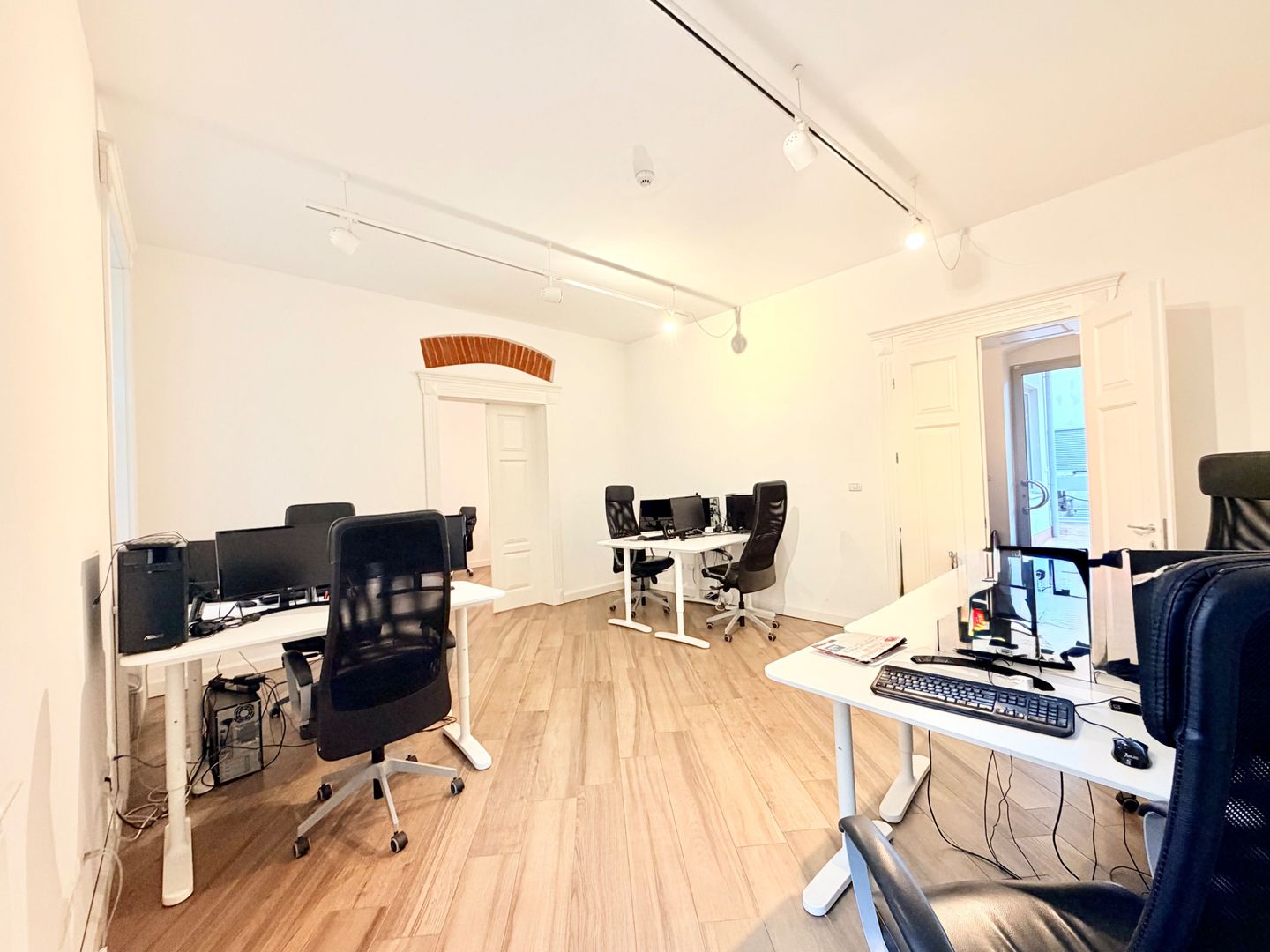 Spațiu Birou - Imobil istoric complet renovat - Poză 18