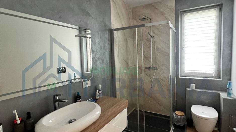 Apartament 3 camere, zona Păcurari (reper Alpha Bank), etaj intermediar, bloc nou, 2 băi, parcare și boxă - Poză 2