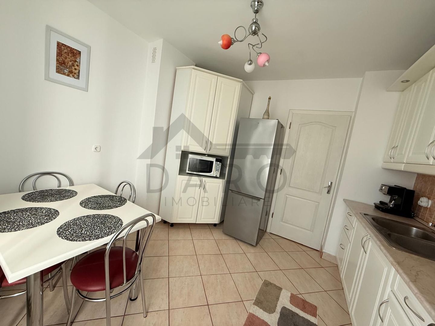 Închiriez apartament cu 2 camere in Tg Mureș, zonă centrală - Poză 2