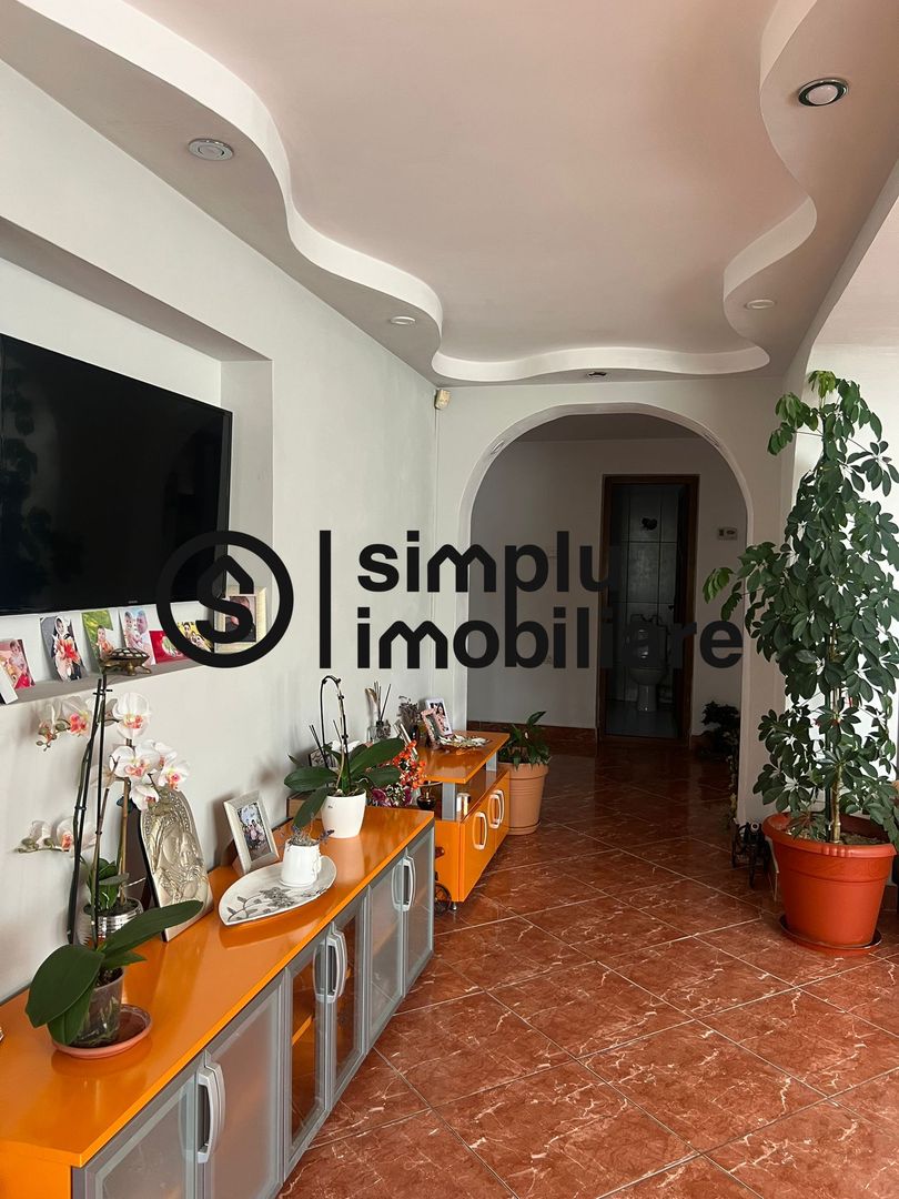 Vila S+P+1+M Lapus, str Paunitei - Poză 23