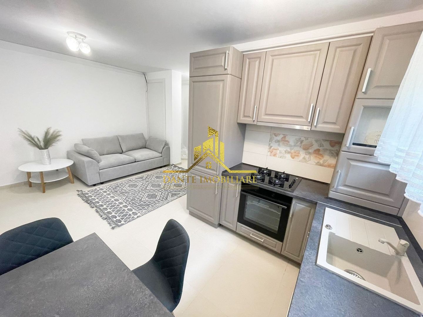 3 camere,  modern, bloc nou, parcare, Europa, Eugen Ionesco, OMV - Poză 1