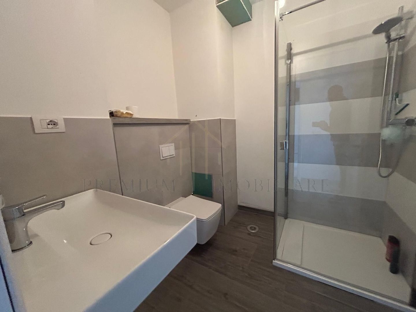 Apartament 3 camere de vanzare - Poză 4