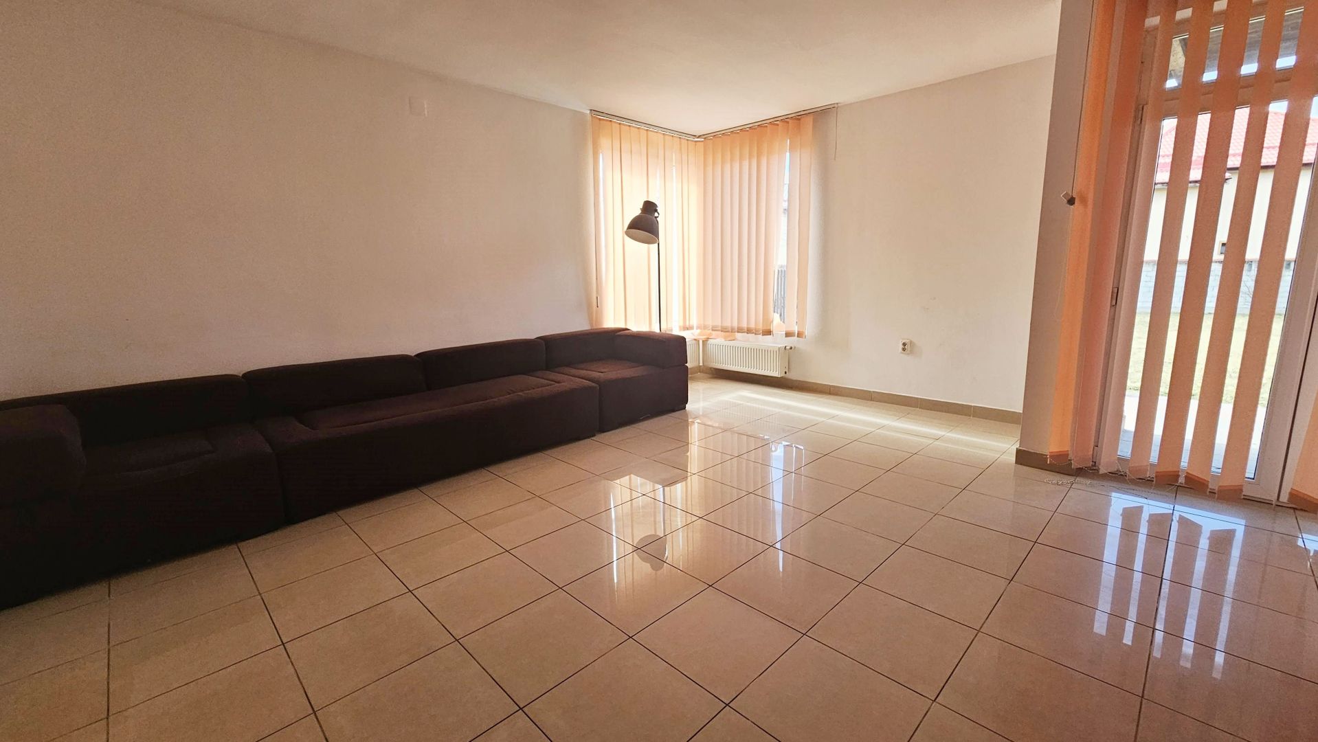 Harman, casa 2006, teren 1000mp, 2 garaje - Poză 9