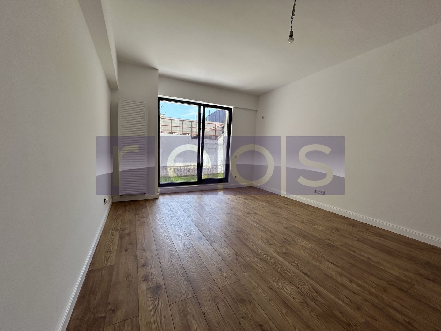 VANZARE APARTAMENT 3 CAMERE + CURTE 150 MP | ZONA ANDRONACHE | RENOVAT - Poză 4