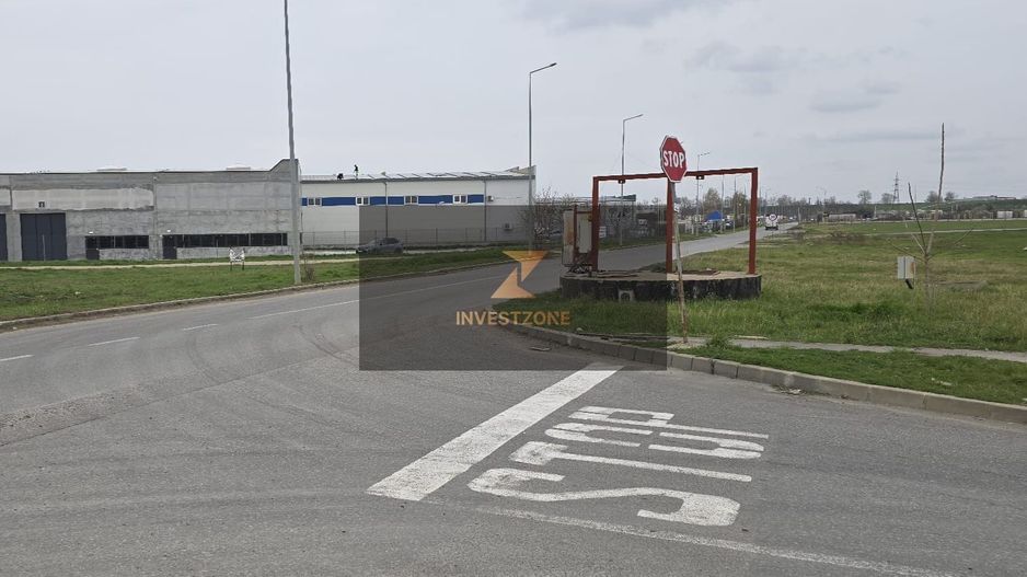 InvestZone vinde teren in  zona parcul industrial 1 Oradea - Poză 1
