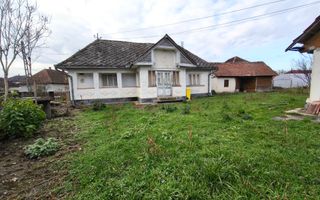 Casă de vânzare cu 10 ari teren -Central-Miresu Mare! - Schiță 2