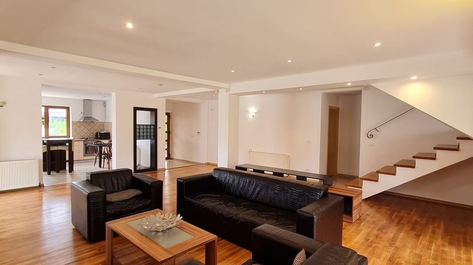 Super oferta!!!Vila spațioasă în Ghiroda! - Poză 4