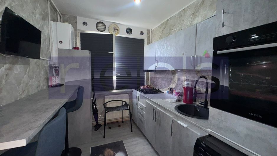 De vanzare 2 camere | Zona Titan - Poză 4
