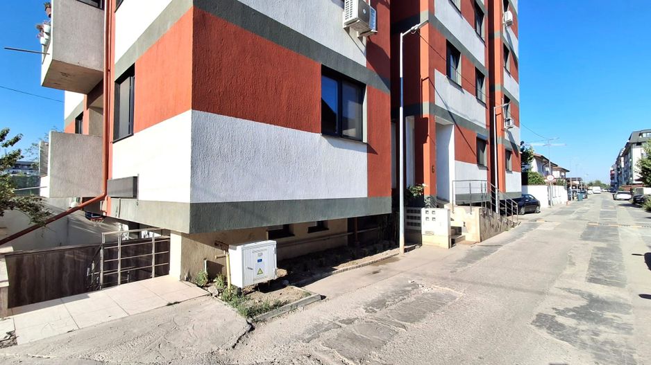 De Vanzare Apartament 4 camere  Militari  Residence - Poză 18