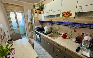 Apartament cu 3 camere mobilat si utilat la parter in Giroc la asfalt. - Poză 10