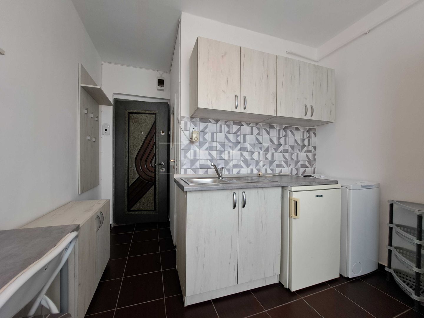 Garsonieră de vânzare în zona Gârbău - Poză 1