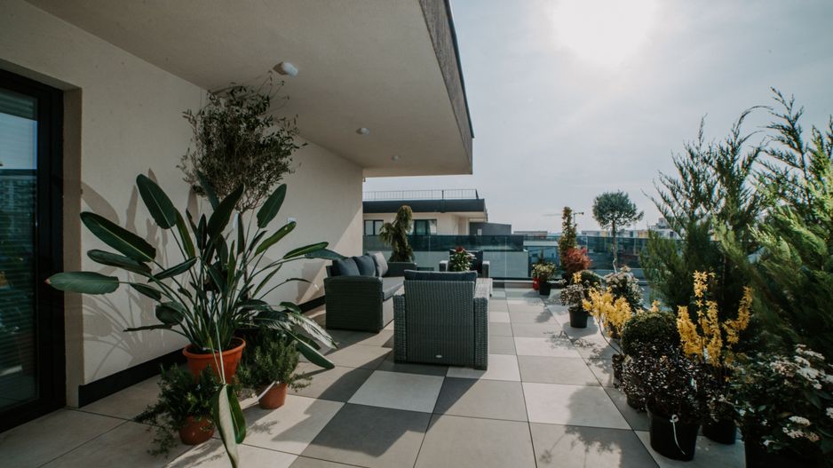 Penthouse 2 camere mobilat utilat panouri solare pompa caldura - Poză 1