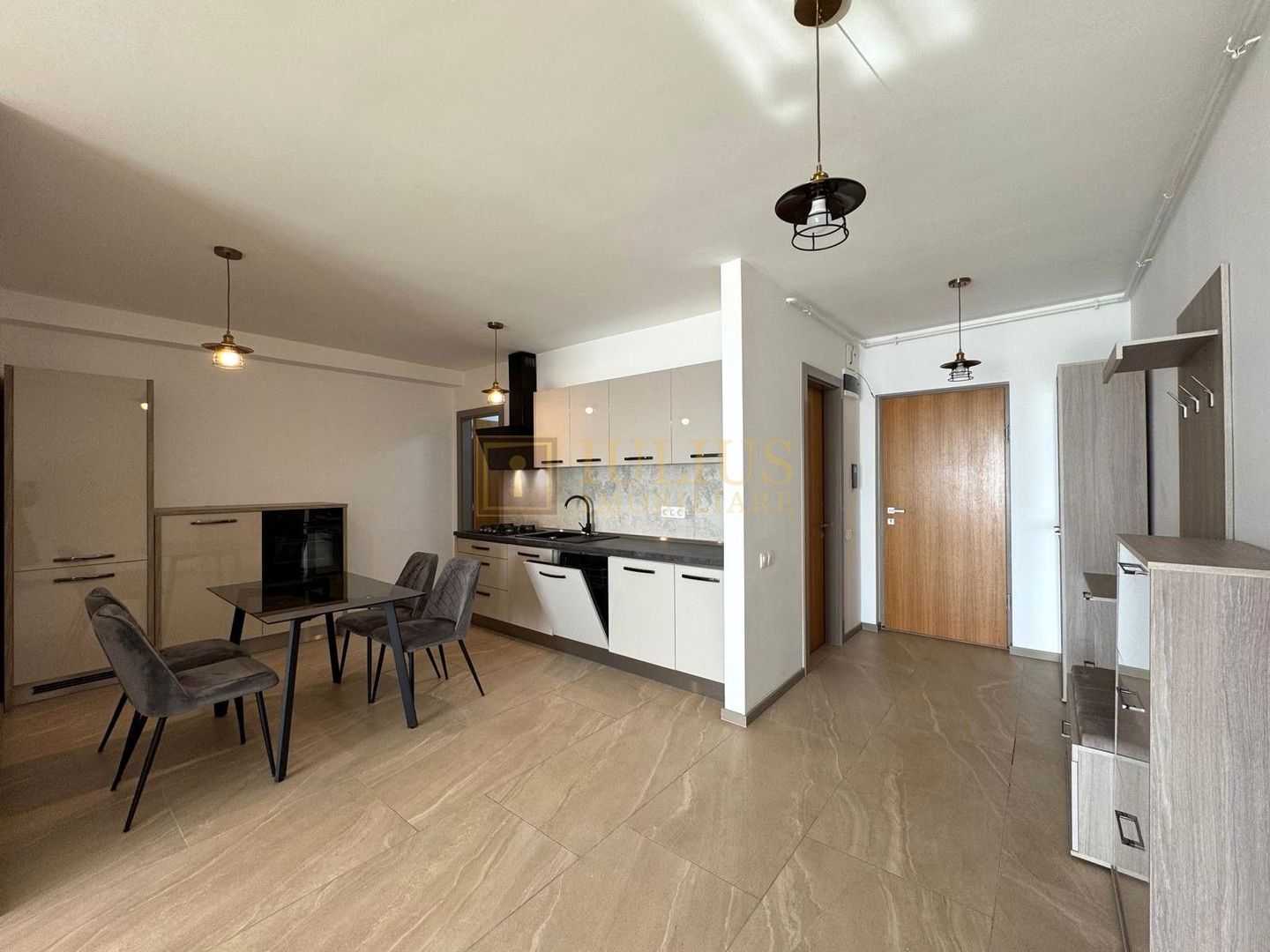 Central, centrala proprie, Monarch - Poză 13