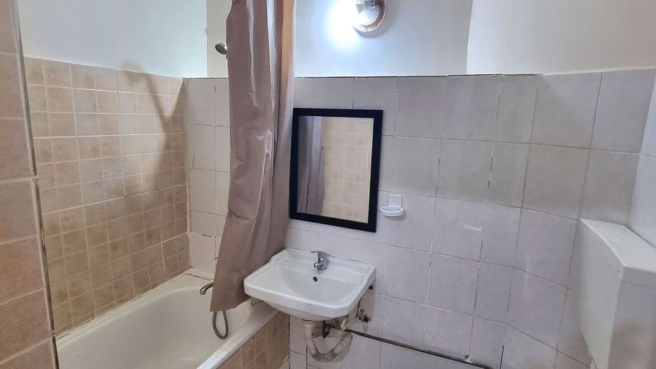 Apartament cu 1 cameră, foarte spațios, parter, clădire istorică, zona Traian - Poză 4