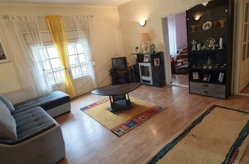 CASA solida, spatioasa (140 mpu) LA PRET DE APARTAMENT! Comision zero! - Poză 2