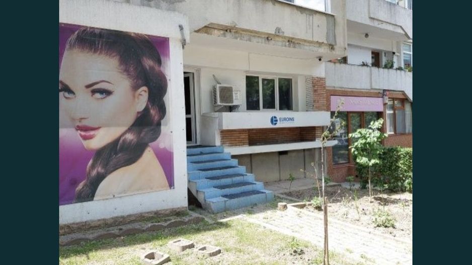 Apartament 3 camere..Pt locuit sau spatiu comercial, sediu, zona Victor - Poză 2