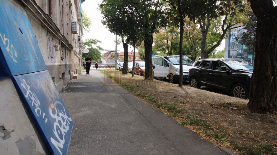 ideal pentru studenti sau o familie, cladire istorica, centrala proprie - Poză 19