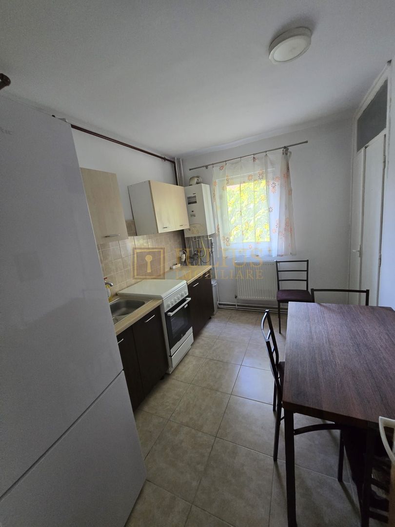 3 camere| etaj 2 | 2 băi | centrală| renovat recent - Poză 6