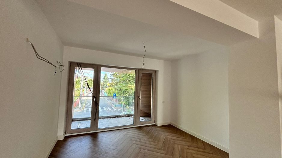 4 Camere I Spatios I Loc Parcare - Poză 6