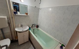 APARTAMENT CU 2 CAMERE 52 MP , PARTER  ,  ZONA CORNISA  5 MINUTE UMF - Poză 5