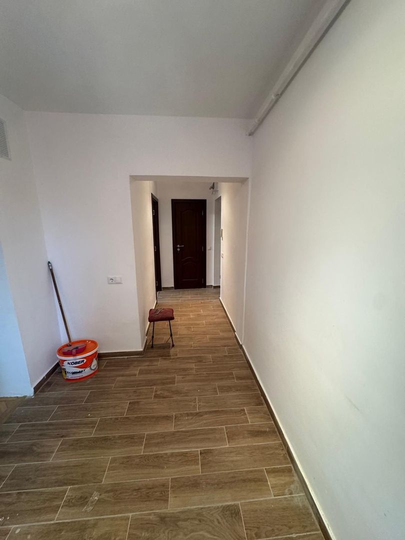 De vânzare apartament în zona Aleea Săvinești - Poză 3