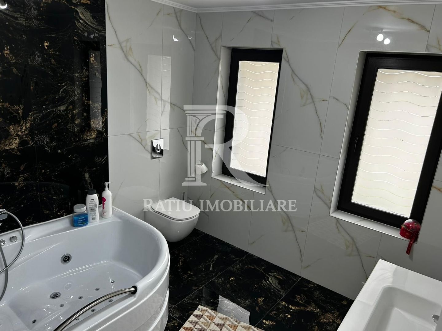 Casa cu 5 camere de vanzare | Nufarul | Oradea - Poză 25