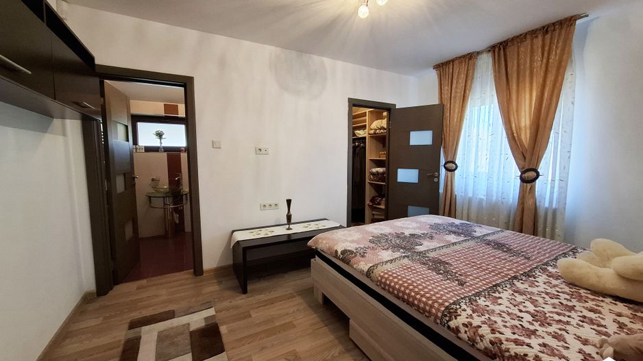 Vila cu 7 camere de vanzare in Paulesti - Poză 13