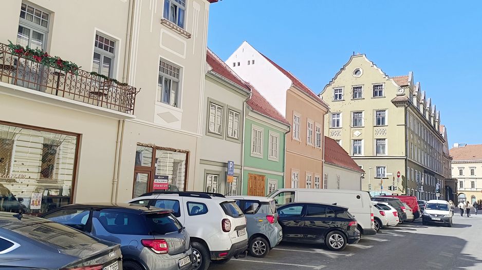 Spatiu comercial pretabil magazin,in centrul istoric - Poză 1