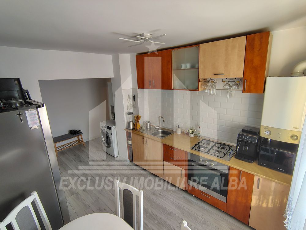 Apartament cu 2 camere decomandate, 2 bai, etaj intermediar, Ampoi 1 - Poză 3