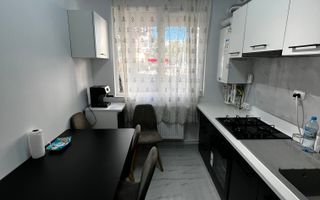 Apartament 2 camere, renovat recent, mobilat și utilat complet - Poză 5