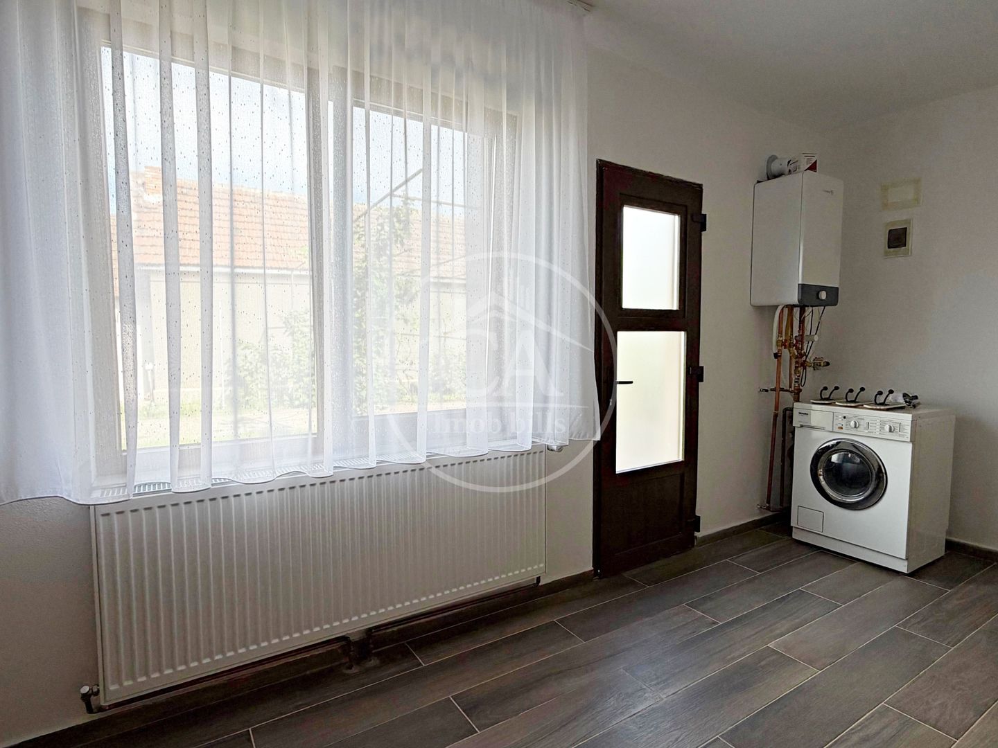 Casa de închiriat cu 3 camere în zona Calea Clujului, Oradea - Poză 8