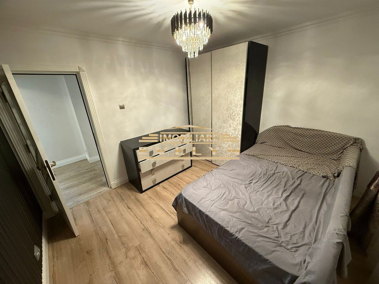 Apartament 3 camere modern zona Piata Mare, parter, 70 mp, renovat integral - Poză 5