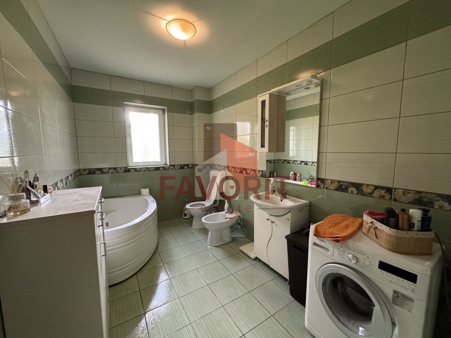 COMISION 0%.  Casa individuala cu garaj . Zona Decathlon . - Poză 9