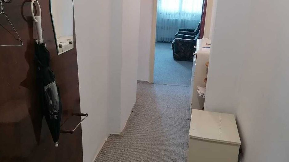 Apartament 2 camere decomandat • Metrou Râul Doamnei - Poză 3
