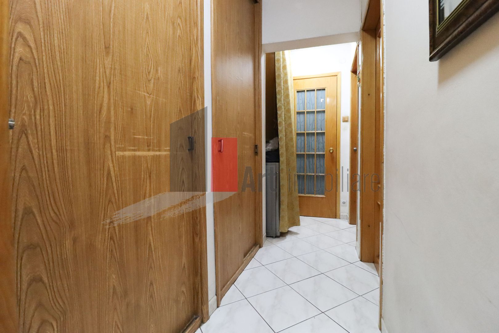 Apartamentul "SUPERMETO", BLOC STRADAL, REABILITAT - Poză 12