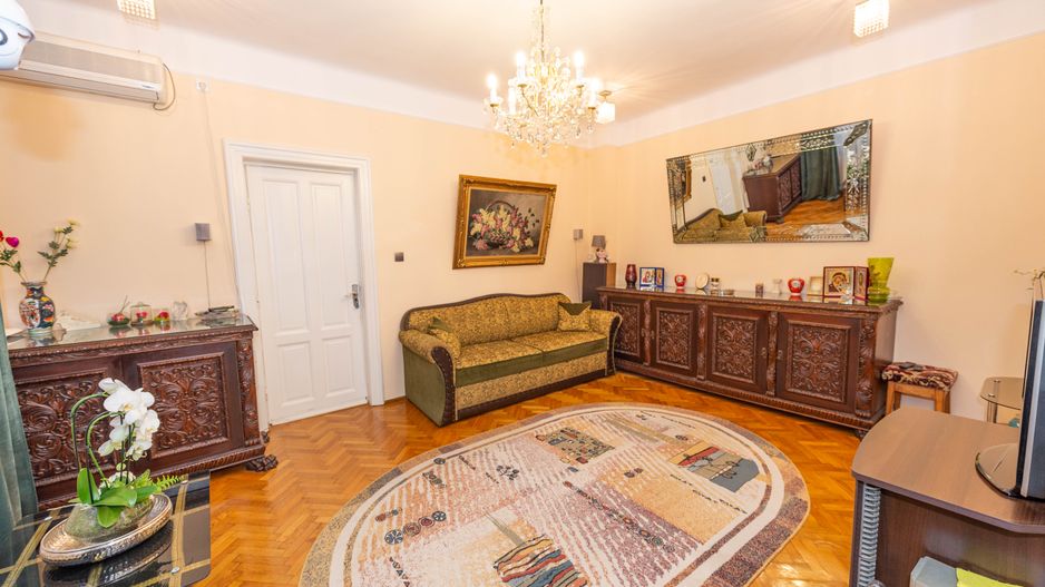 Casa de vanzare, 138 mpu, 244 teren, curte, garaj, Cartierul Domenii - Poză 6