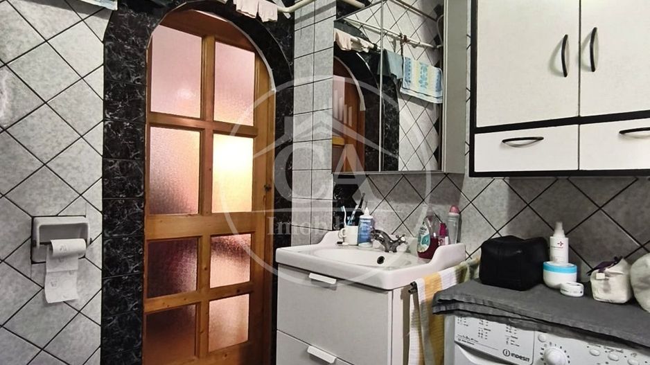 Casa de vanzare cu 3 camere de tip P+M in zona Velenta, Oradea - Poză 17