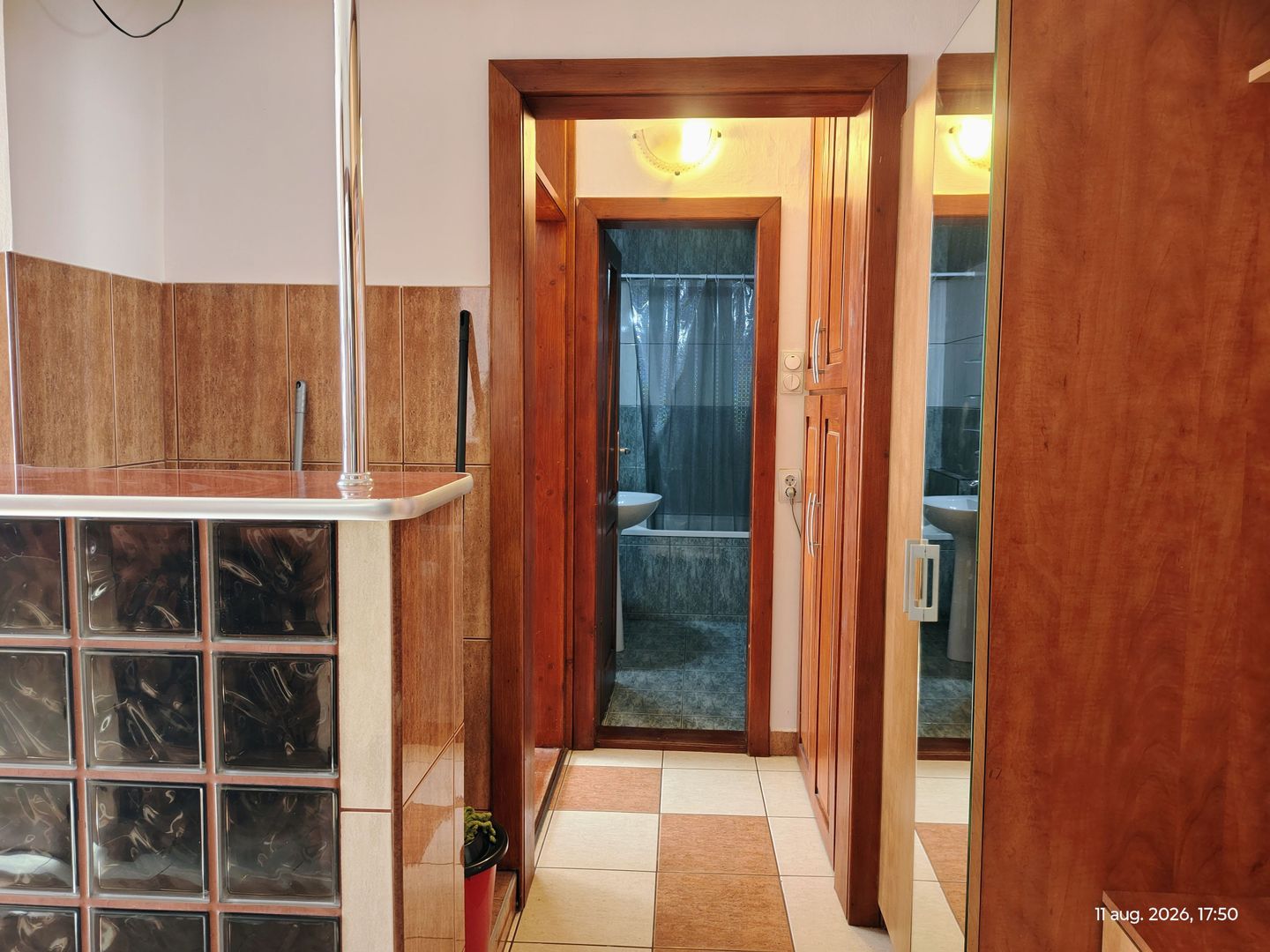 Închiriez 2 camere Str. Onestilor. Pret 300 euro. Comision 50%. - Poză 5