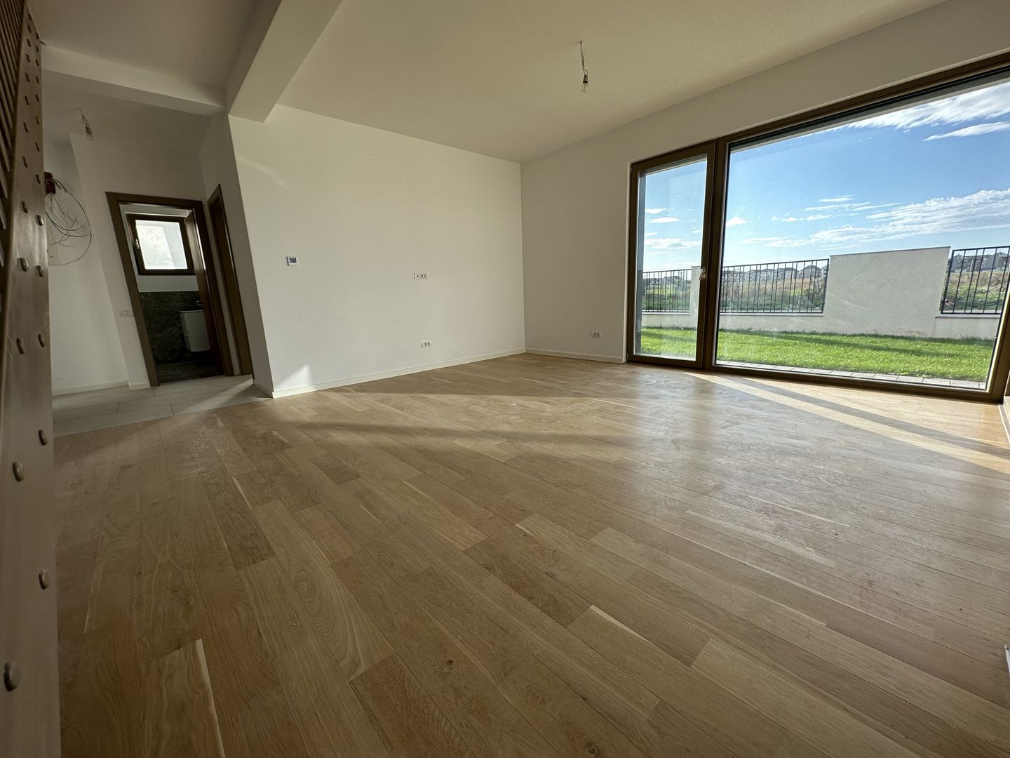 Casa cu 5 camere - Dumbravita - Poză 4