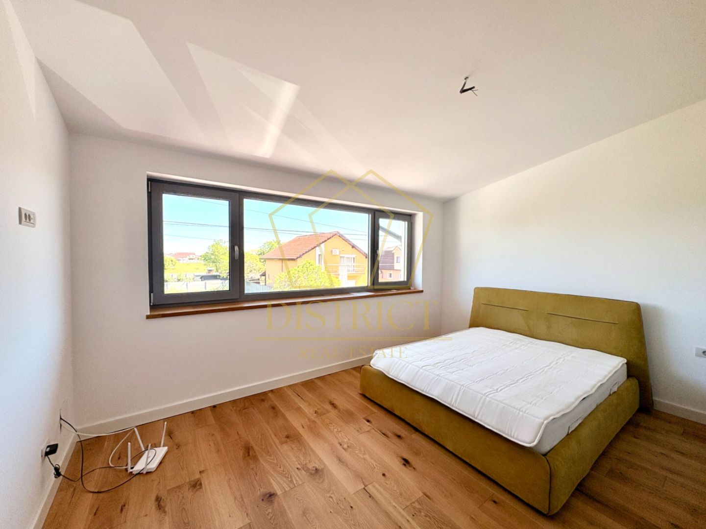 Duplex superb cu 4 camere, mobilat si utilat | Mosnita Noua - Poză 10