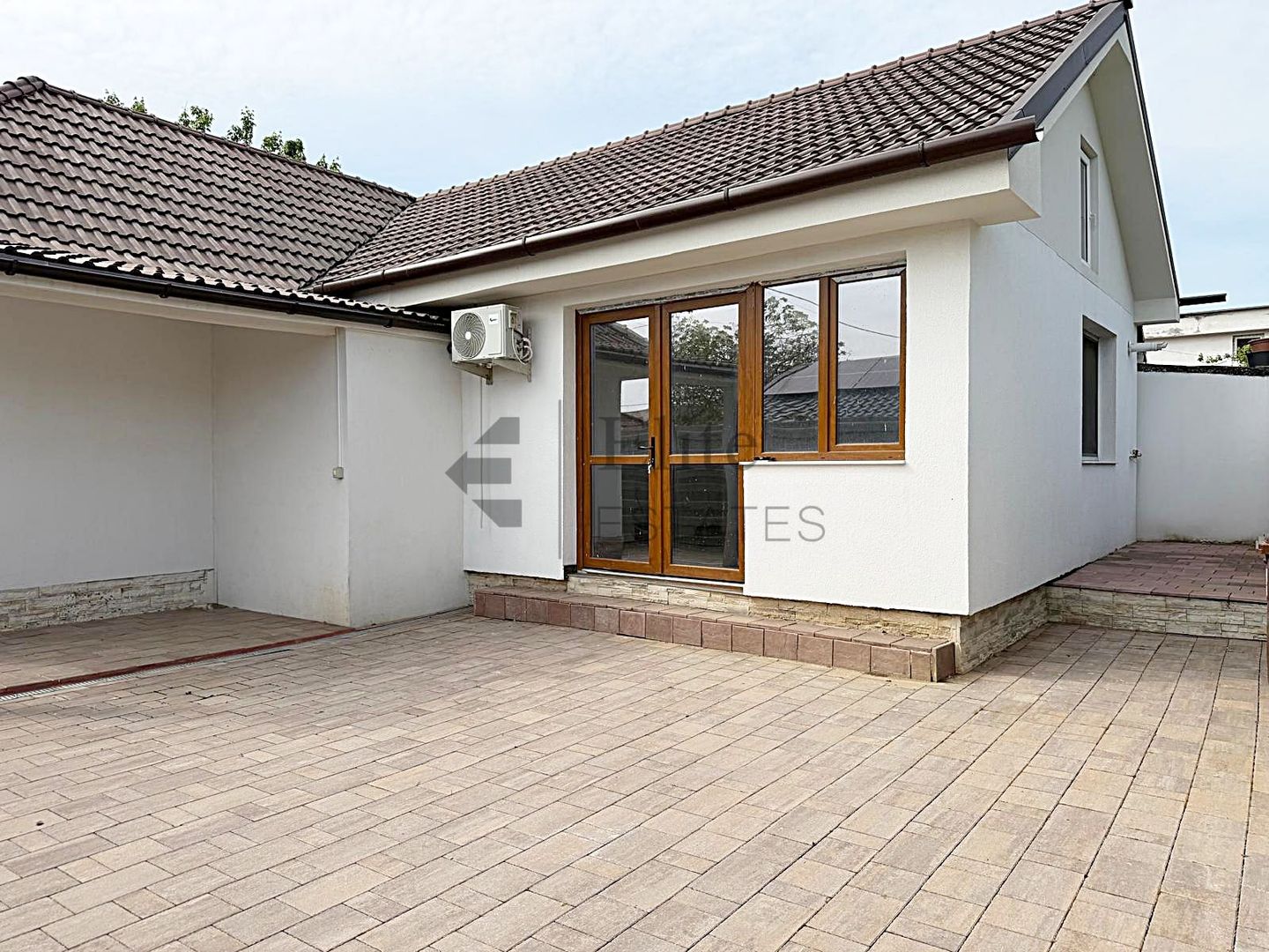 Casa complet renovata singura in curte, Oncea Platou | Oradea - Poză 1