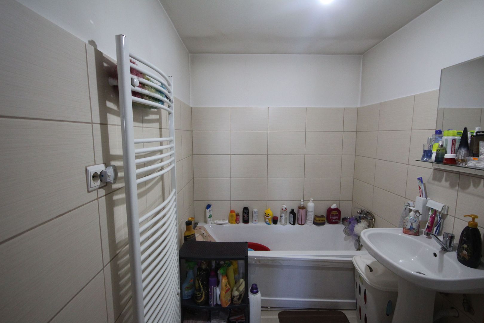 Casa individuala cu teren generos - Poză 10