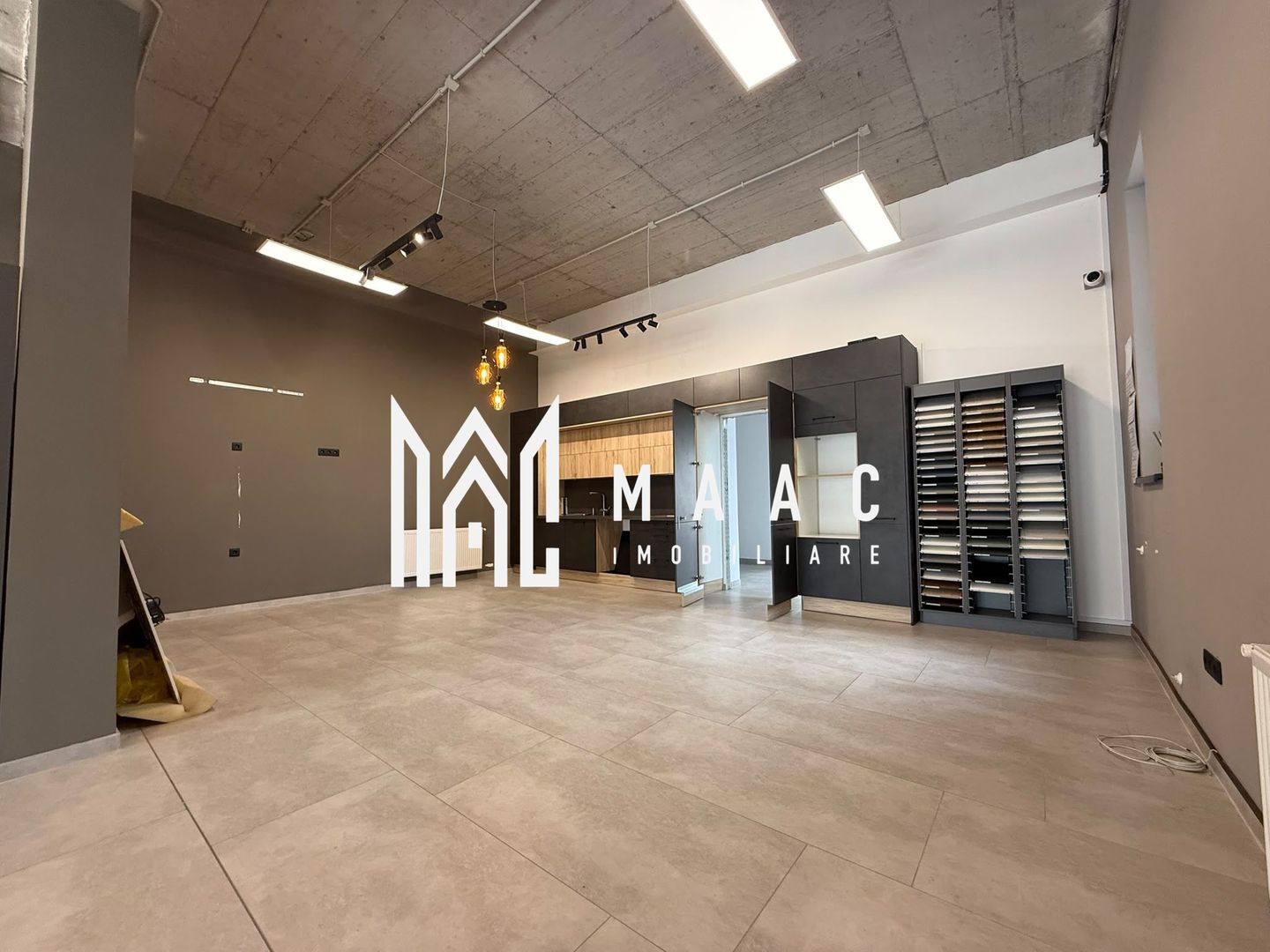 Spațiu comercial 150 mp | Turnișor, Sibiu | 7 parcări, 2 accese - Poză 9