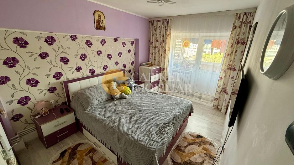 3 CAMERE DECOMANDAT--2 BAI--ETAJ INTERMEDIAR--RENOVAT--MOBILAT+UTILAT - Poză 3
