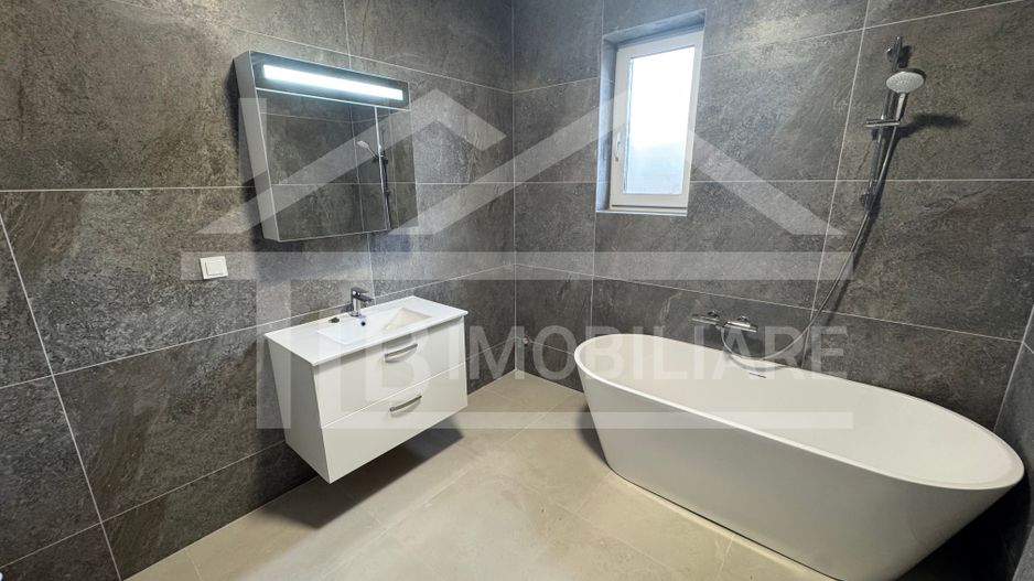 Casa cu 4 camere, 110 mp, Zona Unirii - Poză 11