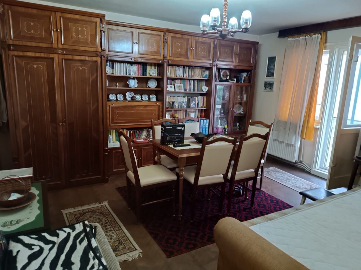Apartament 3 camere - Poză 1