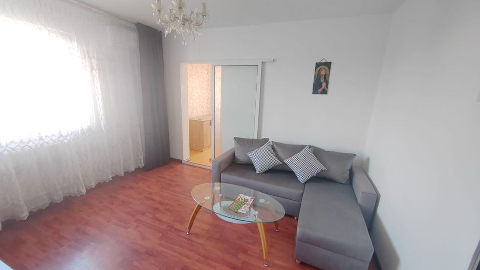 Metrou 1 Decembrie , PARCARE - Poză 1