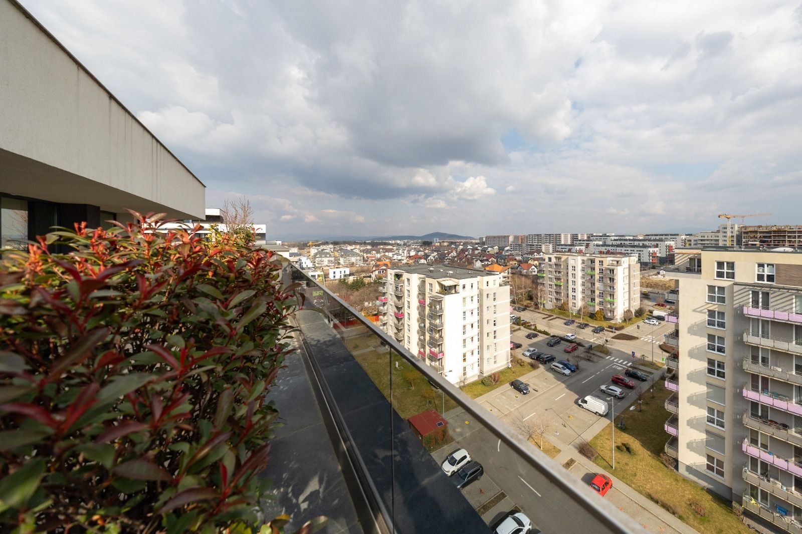 Penthouse superb, 3 camere+parcare subterana ,203 mp-Coresi - Poză 23