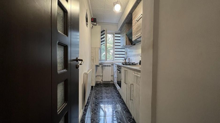 KM 4-5 - Apartament cu 3 camere situat la etajul 3 - Poză 10